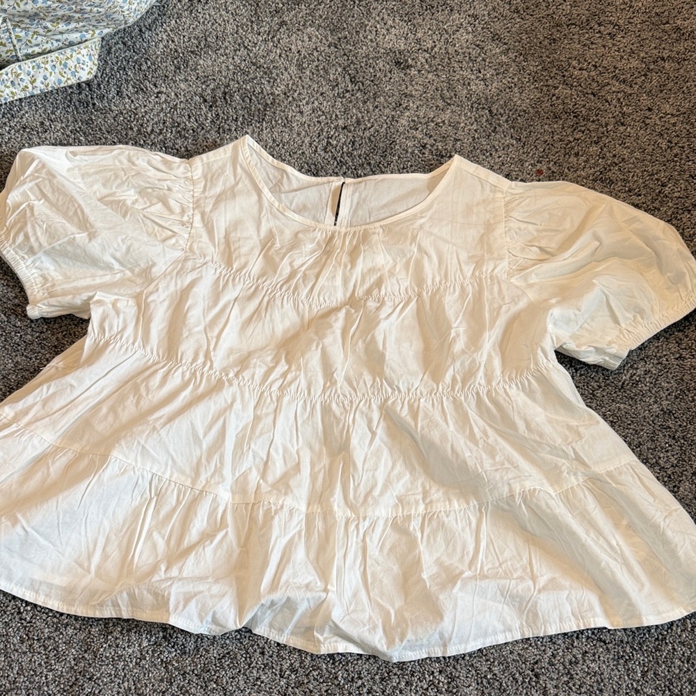 Chic White Ruffled Blouse